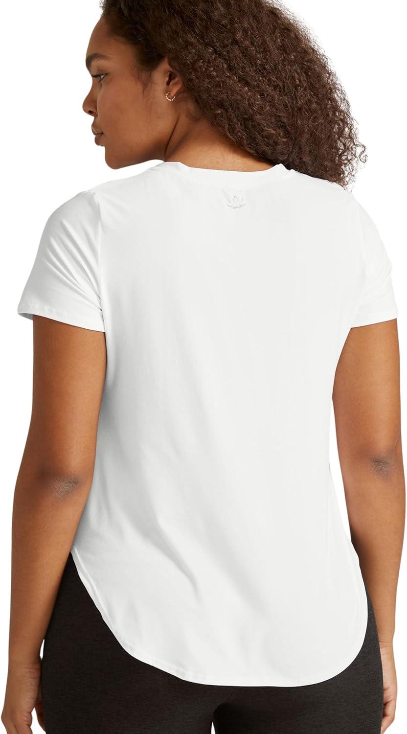 imageBeyond Yoga Womens Featherweight On The Down Low TeeCloud White