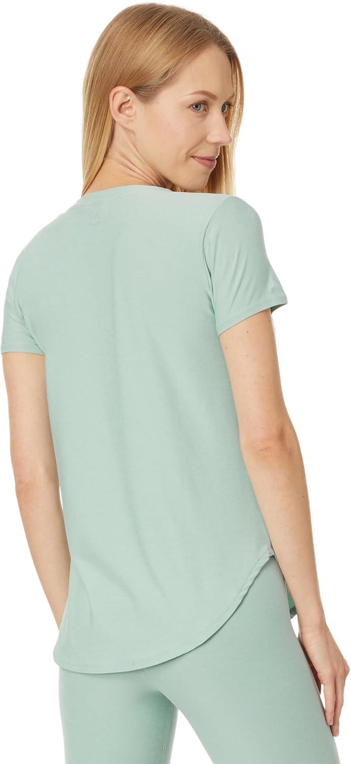 imageBeyond Yoga Womens Featherweight On The Down Low TeeMinty Slate Heather