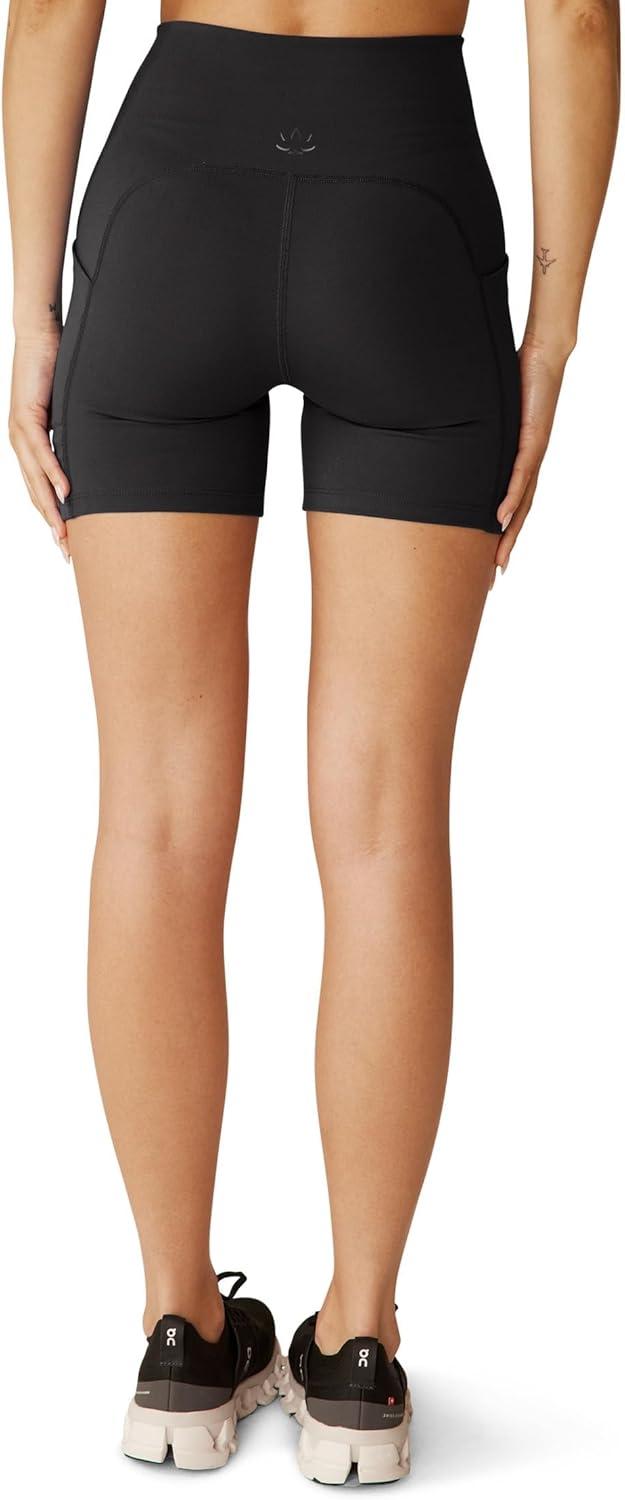 imageBeyond Yoga Womens Powerbeyond Strive Pocket Biker ShortsBlack