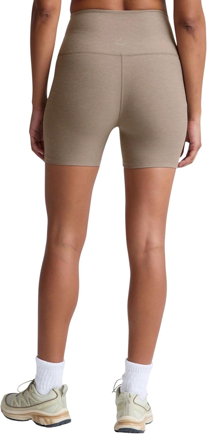 imageBeyond Yoga Womens Spacedye Keep Pace 5quot ShortBirch Heather