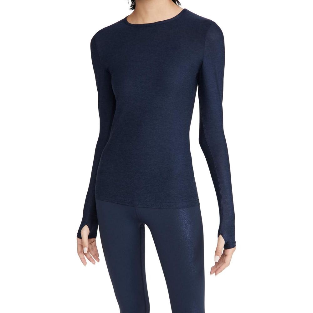 imageBeyond Yoga Womens Classic Crew PulloverNocturnal Navy