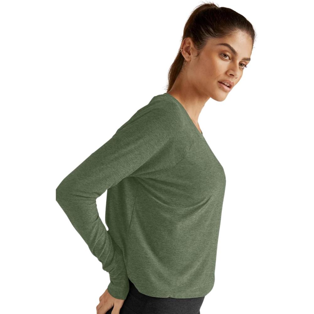imageBeyond Yoga Womens Featherweight Daydreamer PulloverMoss Green Heather