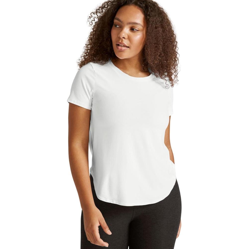 imageBeyond Yoga Womens Featherweight On The Down Low TeeCloud White