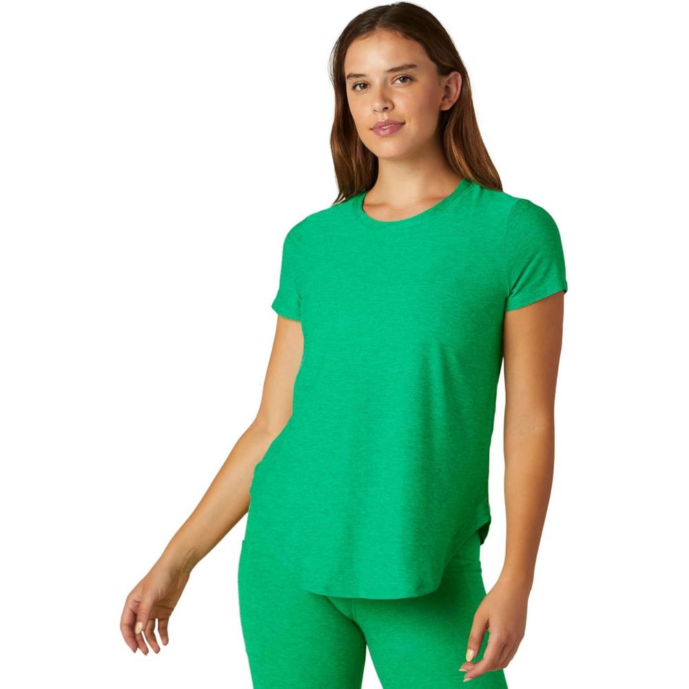 imageBeyond Yoga Womens Featherweight On The Down Low TeeGreen Grass Heather