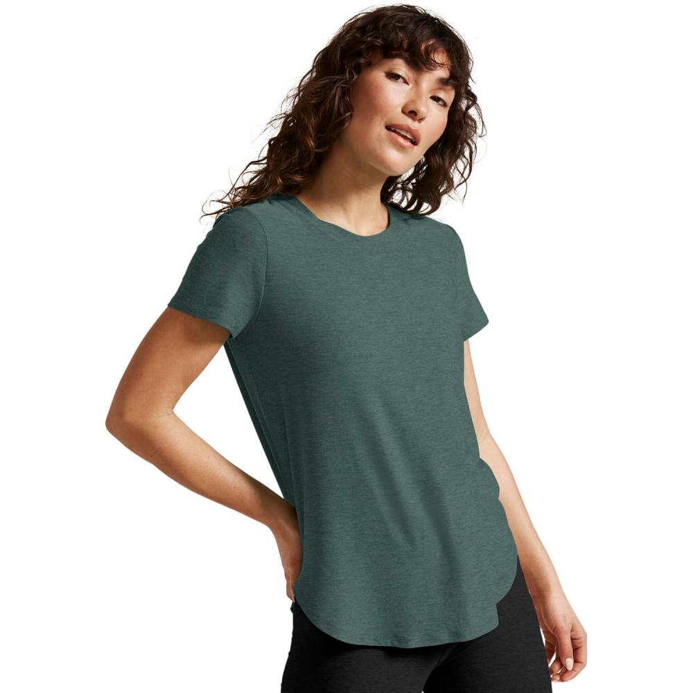 imageBeyond Yoga Womens Featherweight On The Down Low TeeStorm Heather