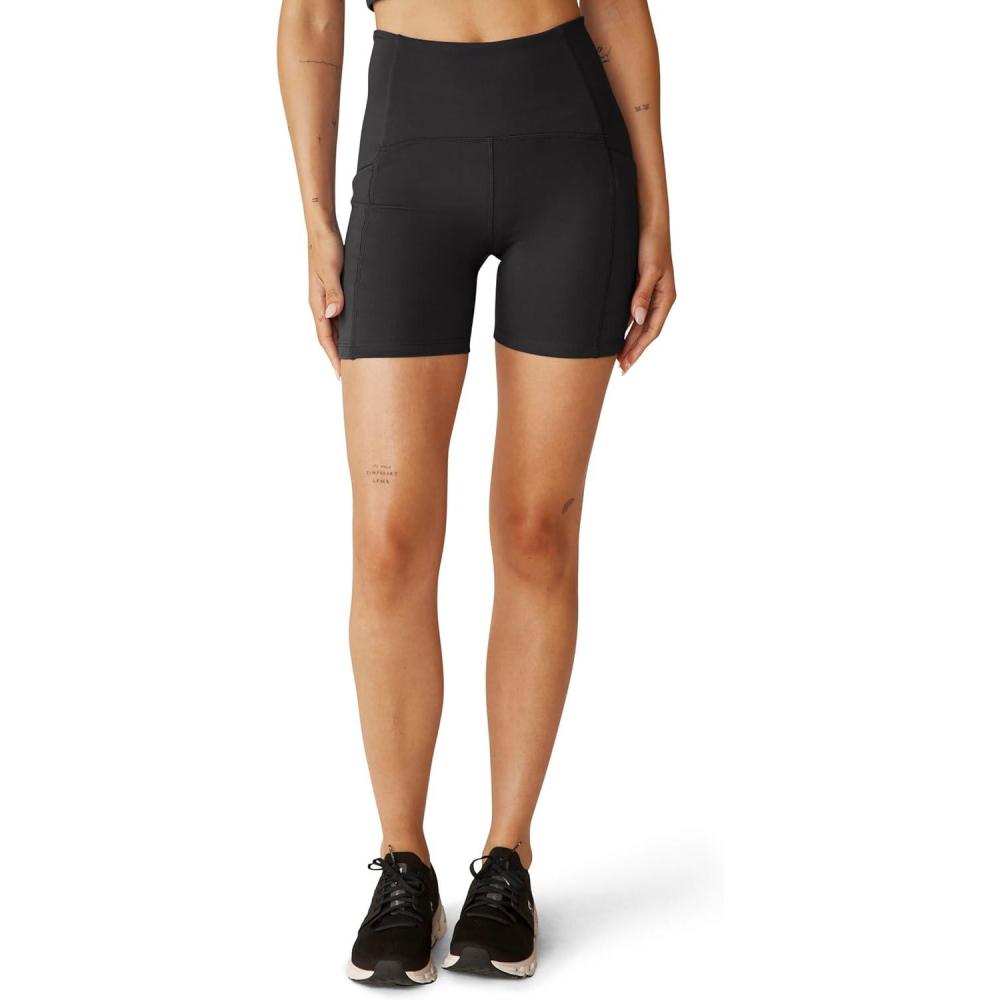 imageBeyond Yoga Womens Powerbeyond Strive Pocket Biker ShortsBlack