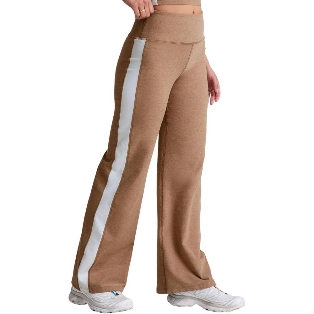 imageBeyond Yoga Womens Spacedye Line Up Wide Leg PantDesert SandCloud White