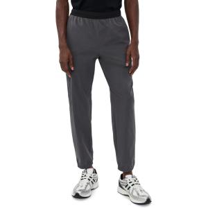 Beyond Yoga Men’s On The Go Joggers(Graphite)